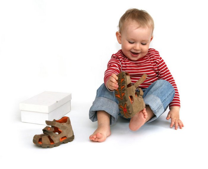 Как правильно выбрать ботинки для ребенка 1 год